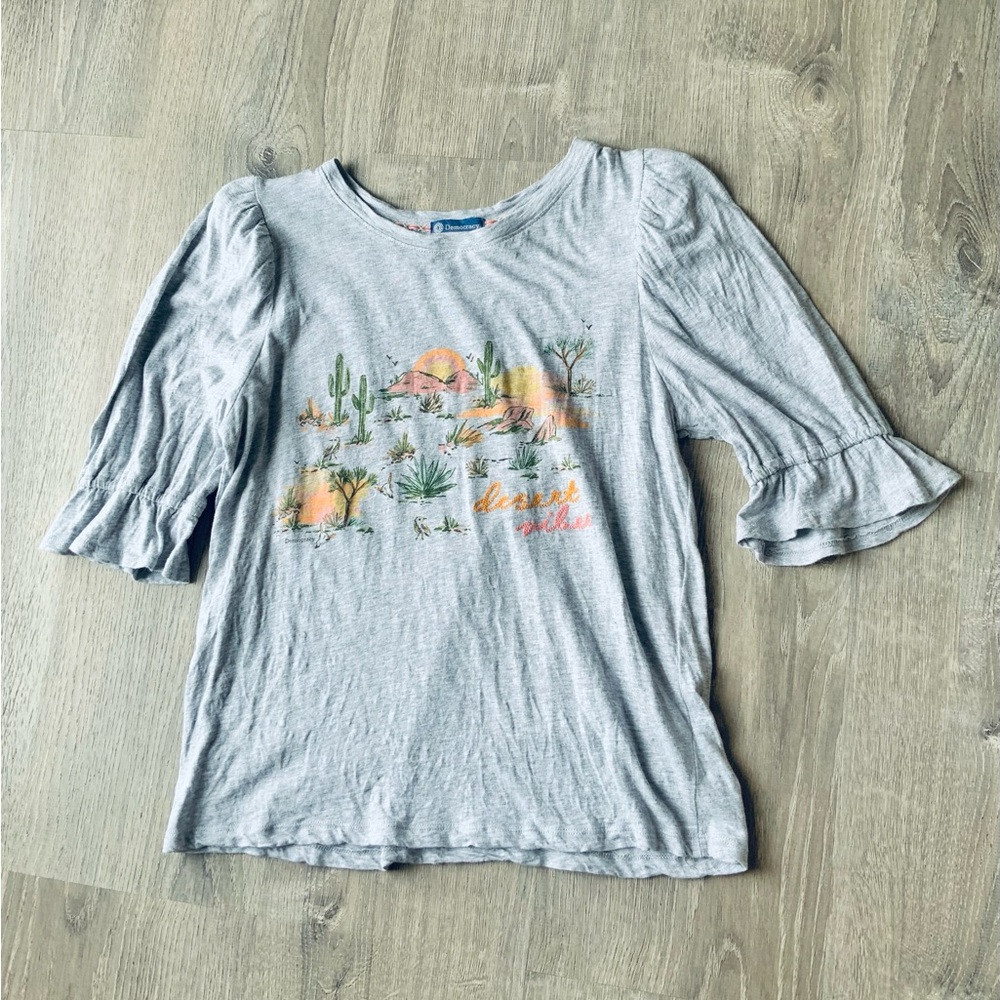 Democracy Desert Vibes Top Medium